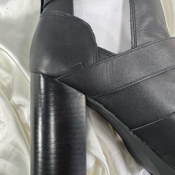 NEW Steve Madden Lavish Leather Black Zipper Boot Shoe Size 11 - Picture 12 of 13